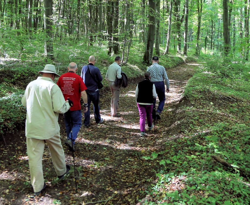Our WW1 and WW2 battlefield tours include walks of moderate length and duration.